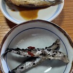 Kominka Shokudou Mochiduki - いわし醤油煮、ごま漬け