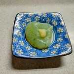 豚太郎 - お通しの刺身こんにゃく