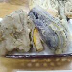 Oosawaya - 舞茸と野菜の天ぷら 935円