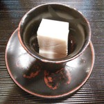 秋本 - 先付けのチーズ豆腐