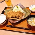 むぎやポークヒレカツ定食