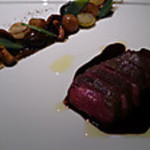 鹿ロース肉のロースト　ソース・ジュニエーヴル
          北海道産　北あかりのフォレスティエ風
          