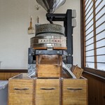 手打そば 末広 - 石臼挽き