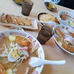 豚太郎 広江店 - 