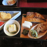 菊華荘 - 中心部分アップ