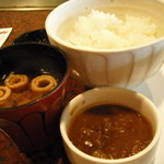 神戸牛 鉄板焼 リオ - ご飯・味噌汁・カレールウ