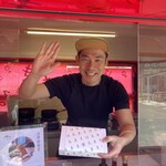 はるまき家 - 店主のさとおさん　温かな接客☺️