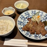 Gyuutan Sakaba Tannosuke - たん切り落とし　麦飯　テールスープ　山芋とろろ付き