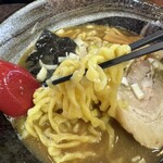 煮干しらーめん 渡辺商店 - プルプル太縮れ麺