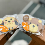 旭山動物園くらぶ パン小屋 - 料理写真:動物クッキー(200円) シマエナガ:プレーン味、くま/ココア味