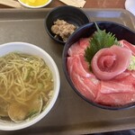 まぐろレストラン - 大トロ丼とハマグリラーメン