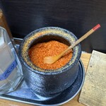 中華そば 半ざわ - 卓上調味料の一味唐辛子
      2024年5月5日