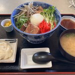 Yumemian - 角煮丼 950円