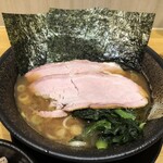 Menya Ibushi - 豚骨醤油ラーメン