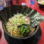 家系ラーメン とらきち家 - 
