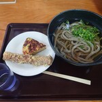 くらふと - 冷かけうどん＋よもぎ麺＋イタリアンオムレツ＋ちくわ天