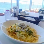 ベイサイドレストランカフェ モア - 佐島産しらすとキャベツの和風パスタ♪