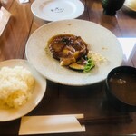 Kobuta No Ie - ミニだいすけ焼きセット　ライス　豚汁　サラダバー