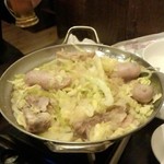 ワインとクラフトビール はるばる - シュークルート風HALBAR鍋