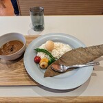 HOBA - 果実とスパイス香るカレー　1,480円