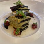 ル・ブルギニオン - 毛蟹と茄子とアボカドのミルフィーユ仕立て
