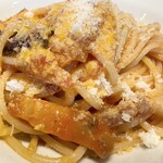 バルベッタ - ポモドーロ（パンチェッタと新たまねぎのトマトソース）パンチェッタ→豚のバラ肉