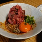 Yakiniku Doujou Tecchan - 和牛炙りユッケ　とにかくタレがメチャクチャ美味しいです。