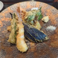 高ようじ 大宮 - 天婦羅７点