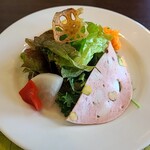 Trattoria YAMAKAWA - 本日のサラダ(自家製ハム)
