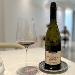 レミニセンス - カベルネ・フランの青っぽさを、ホワイトアスパラに合わせたそう。
      白品種を持って来ても良さそうですが、品のある造りなので、意外と違和感がありません。
