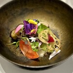 レミニセンス - こちら、障がい者の方が作ったお野菜で作ったという、付け合わせのサラダ。