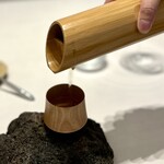 レミニセンス - 伊勢で、実際にお水を汲んでいるイメージを膨らませるプレゼンテーション。