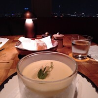 ザ タヴァン グリル＆ラウンジ - 