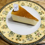 ピアッコリーナ・サイ - 定番のチーズケーキ(1番人気らしい)