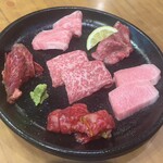 焼肉酒場よんちゃん - 