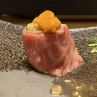 先斗町しゃぶしゃぶすき焼き きらく - ウニが載っていますよ♪
