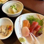 Kuroshio - お造りと副菜…凄いボリューム
