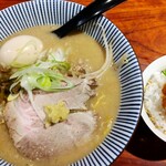 Yaki Miso Ramen Yadoya - 味玉味噌 1150円、自家製海鮮チャンジャ 400円