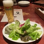 Cafe La Boheme - ハイネケンとサラダ
