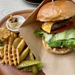 87cafe - Coarse Grain Mustard Burger Cafe Plate (Truffle-flavored Potatoes) @ JPY 1,705