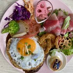 87cafe - Loco Moco Cafe Plate (Prosciutto Salad Plate) – JPY 1,826