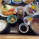 Uo ara - さしみと活フライ定食