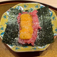 銀座 ちかみつ 六丁目 - 厳選和牛 雲丹ユッケドッグ〜淡雪白〜