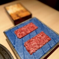 銀座 ちかみつ 六丁目 - 【名刺代わり】厳選和牛 雲丹ユッケドッグ〜淡雪白〜