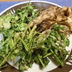 花京院市場 - 相方の希望で「舞茸天」と「せりのかき揚げ」を♫
