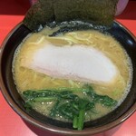 横浜ラーメン 真砂家 - ラーメン並　￥850