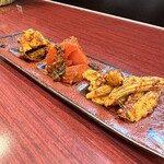 新東京焼肉 遊心 - 旬のキムチ3種