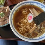 喰処 上花輪 - 春・初夏セットメニュー　半ラーメン＋半米沢牛焼肉丼（＋100円で普通ラーメンに）。写真は普通ラーメン。