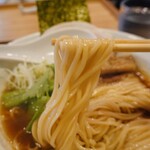 中華そば うお静 - 特中華 醤油の麺