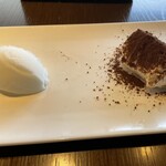 グリル ザ アール - かぼすシャーベット、ティラミス